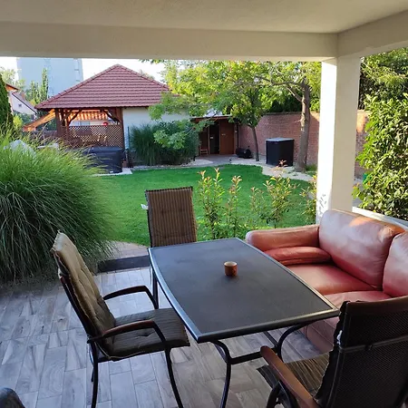 Püspök Ház - Apartman *