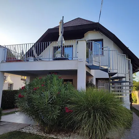 Puespoek Haz - Apartment Siofok